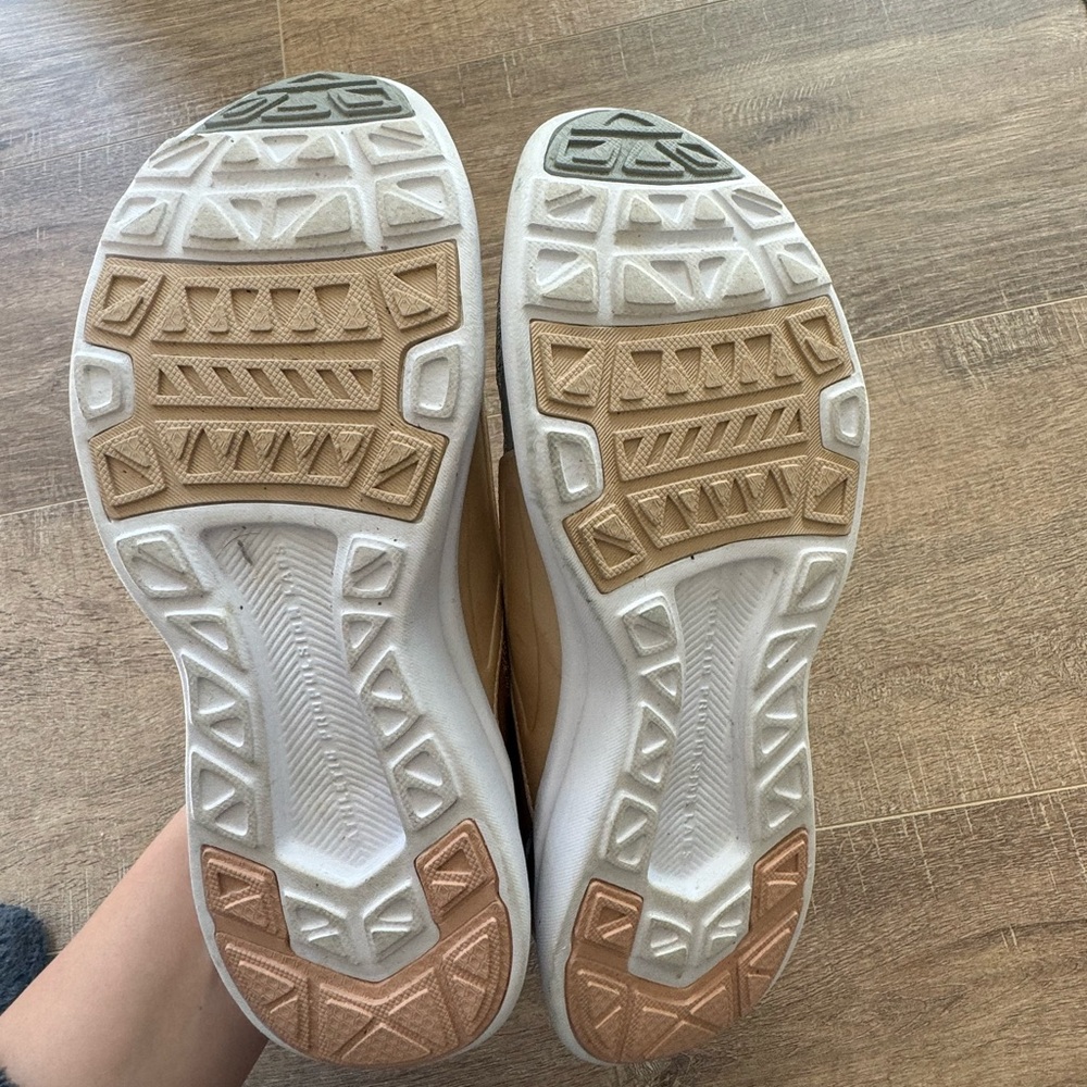 APL Techbloom Bliss Running Walking Shoes Rose Gold/ Champagne - Picture 3 of 7